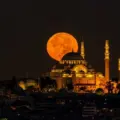 Mengenal Nama-Nama Lain Malam Nisfu Sya’ban dan Keutamaannya